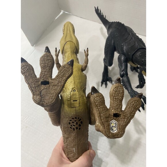 Jurassic Park World Mattel T-Rex & Scorpios Rex Action & Sound Dinosaur Figure - Picture 5 of 6